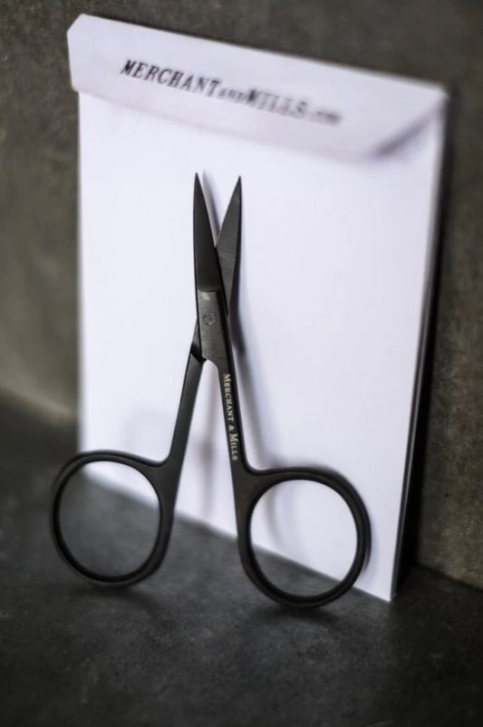 Wide Bow Scissors