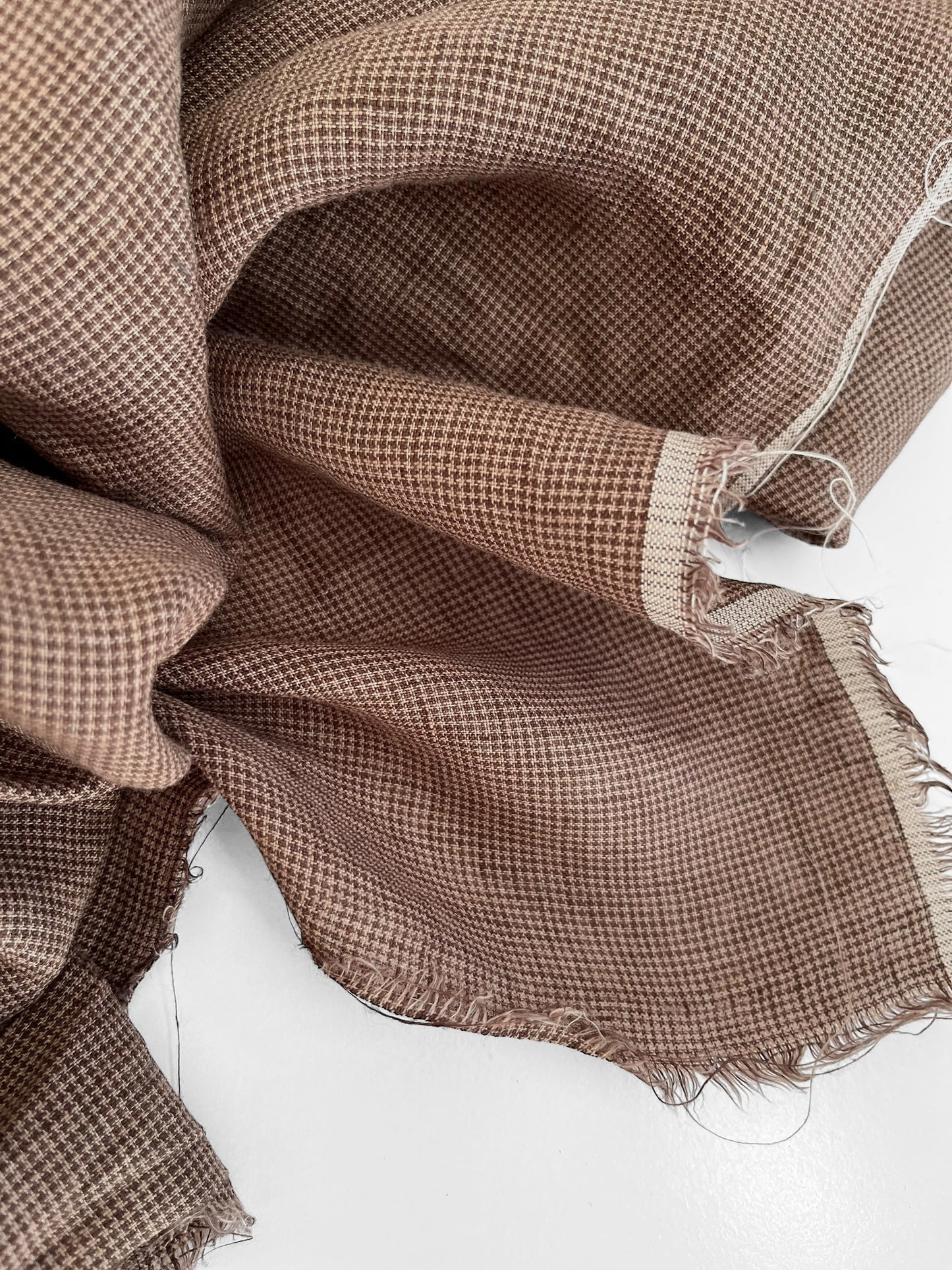 Mocha Mousse Houndstooth