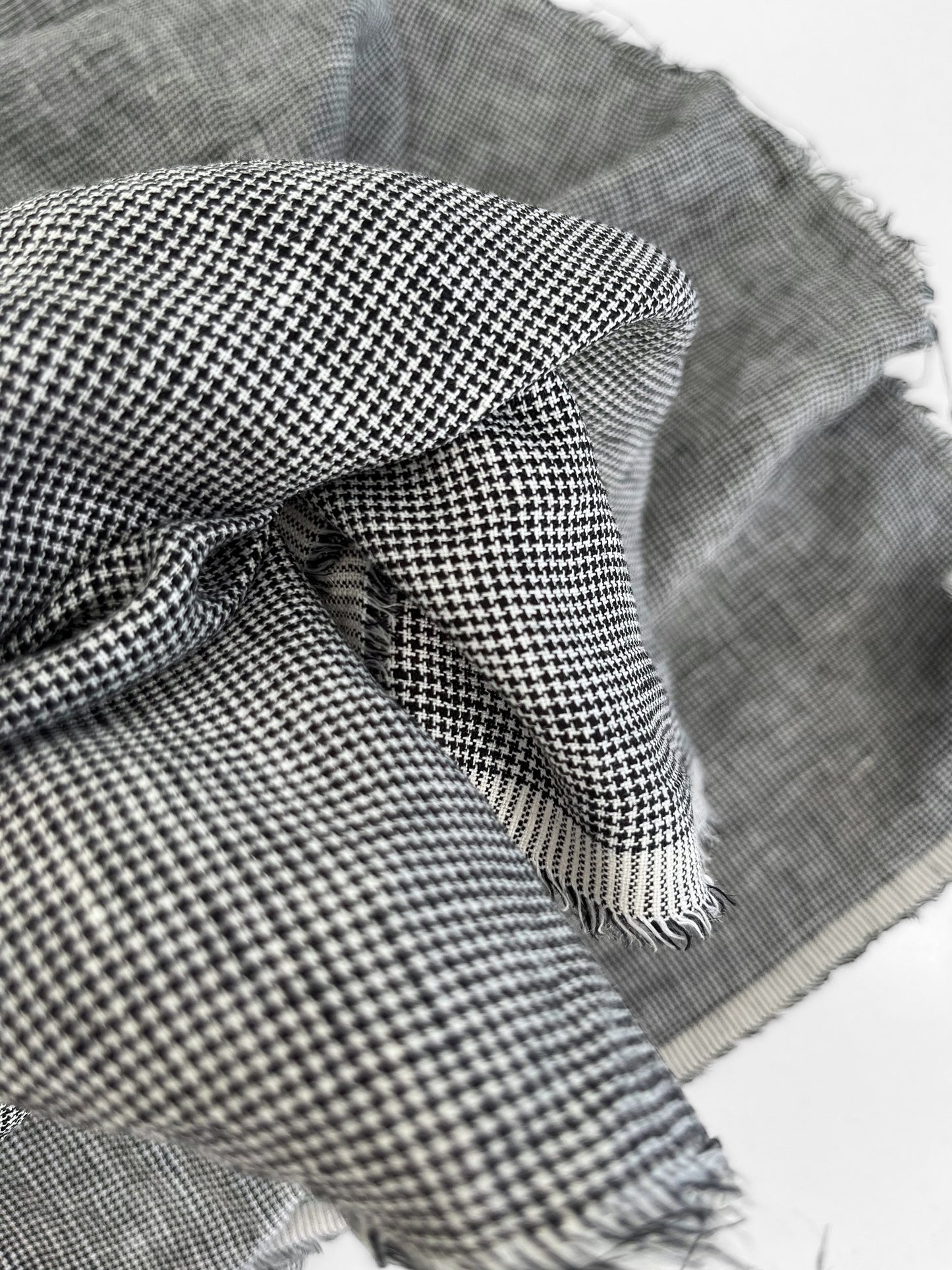 Black & White Houndstooth
