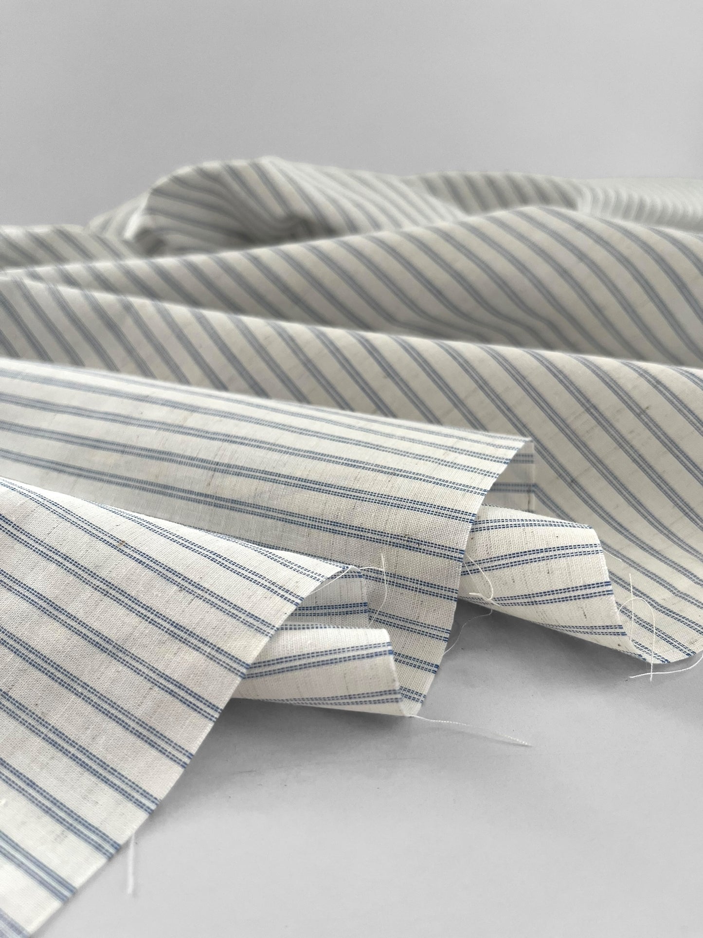 SWATCHES Cotton/Linen Shirting Stripes