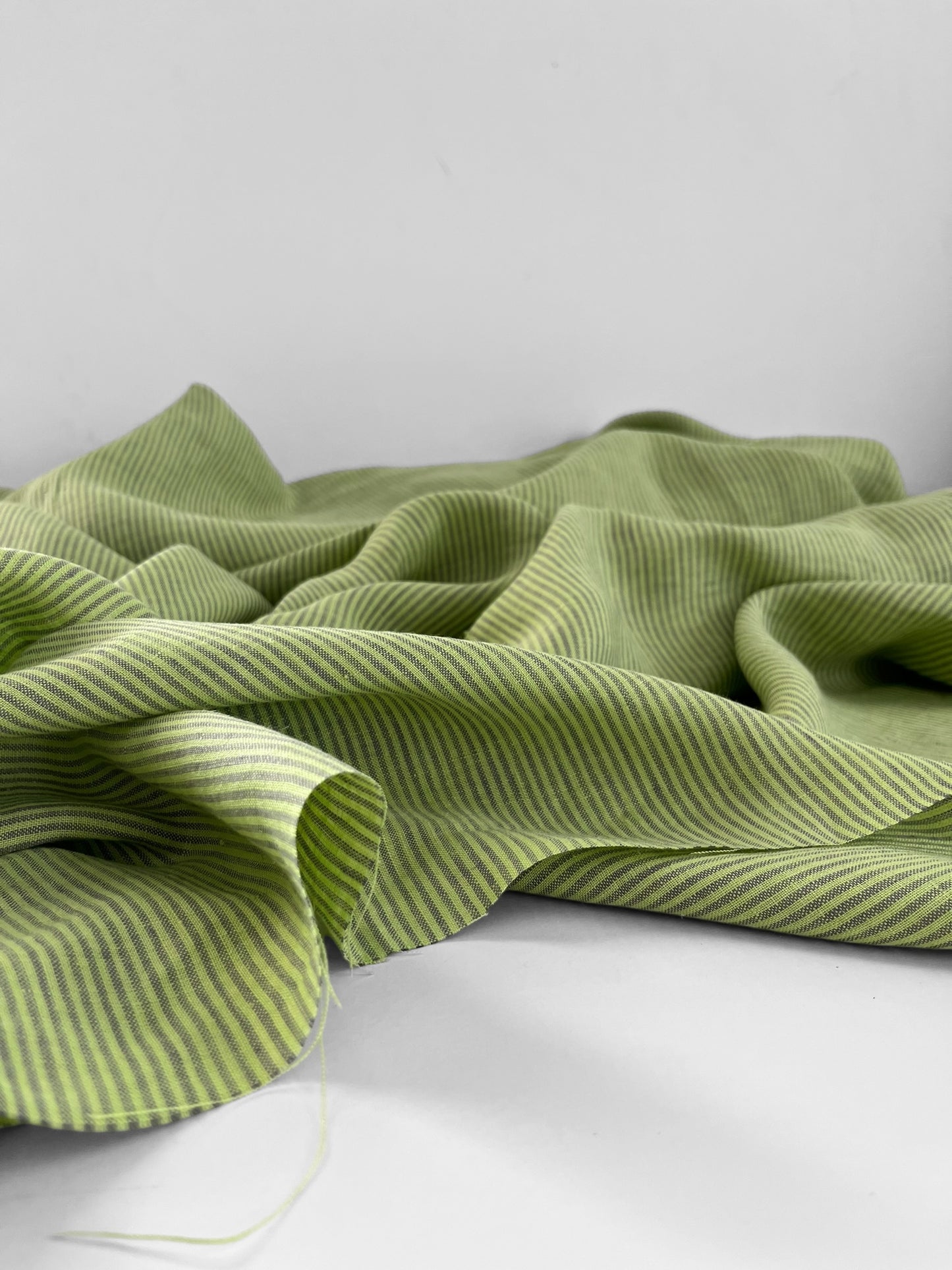 SWATCHES Narrow Stripe Linen