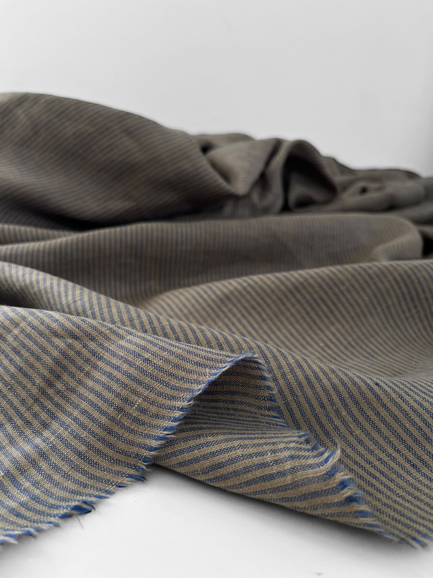 SWATCHES Narrow Stripe Linen