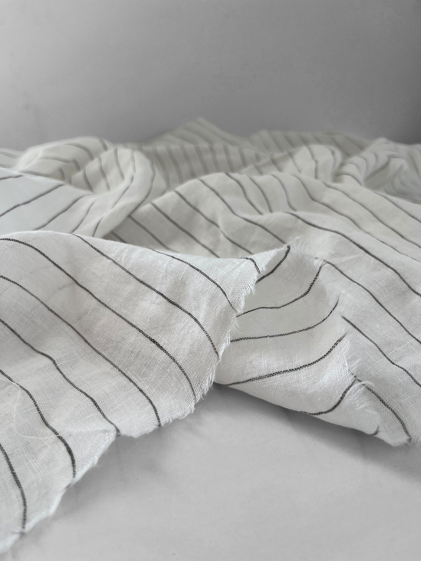 White Pinstripes 20mm