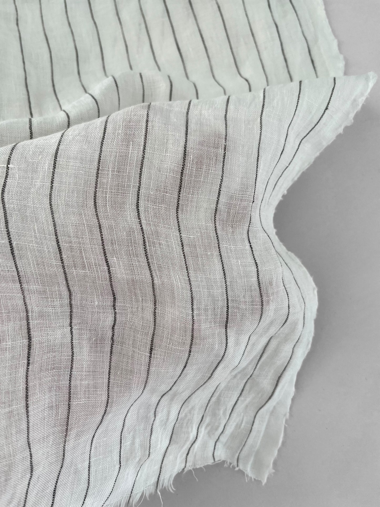 White Pinstripes 20mm