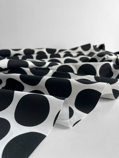 REMNANT 1.3m - Large Dots Twill