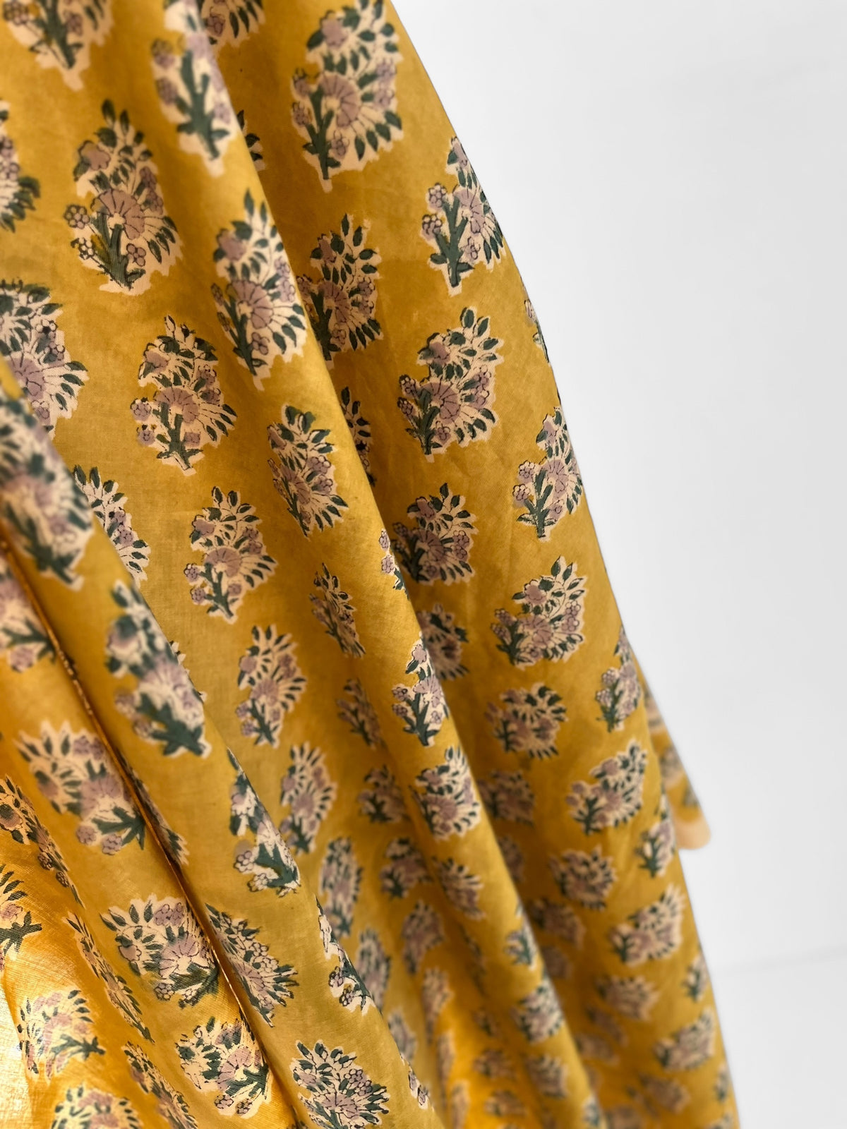 Posy Yellow