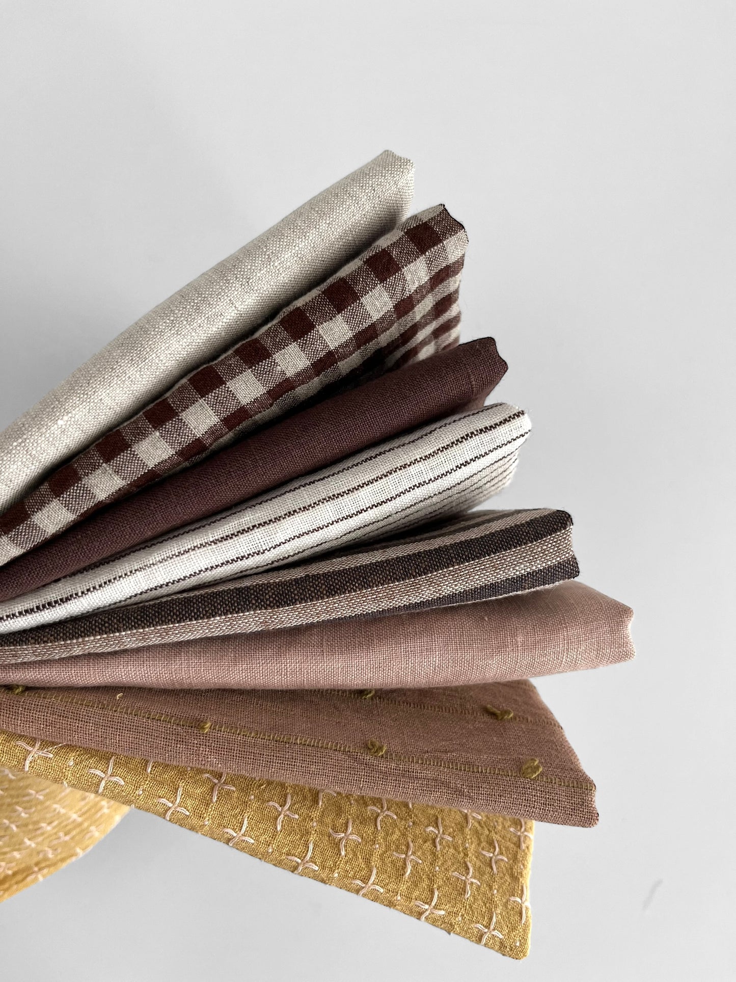 Fat Quarter Bundle 8 pieces