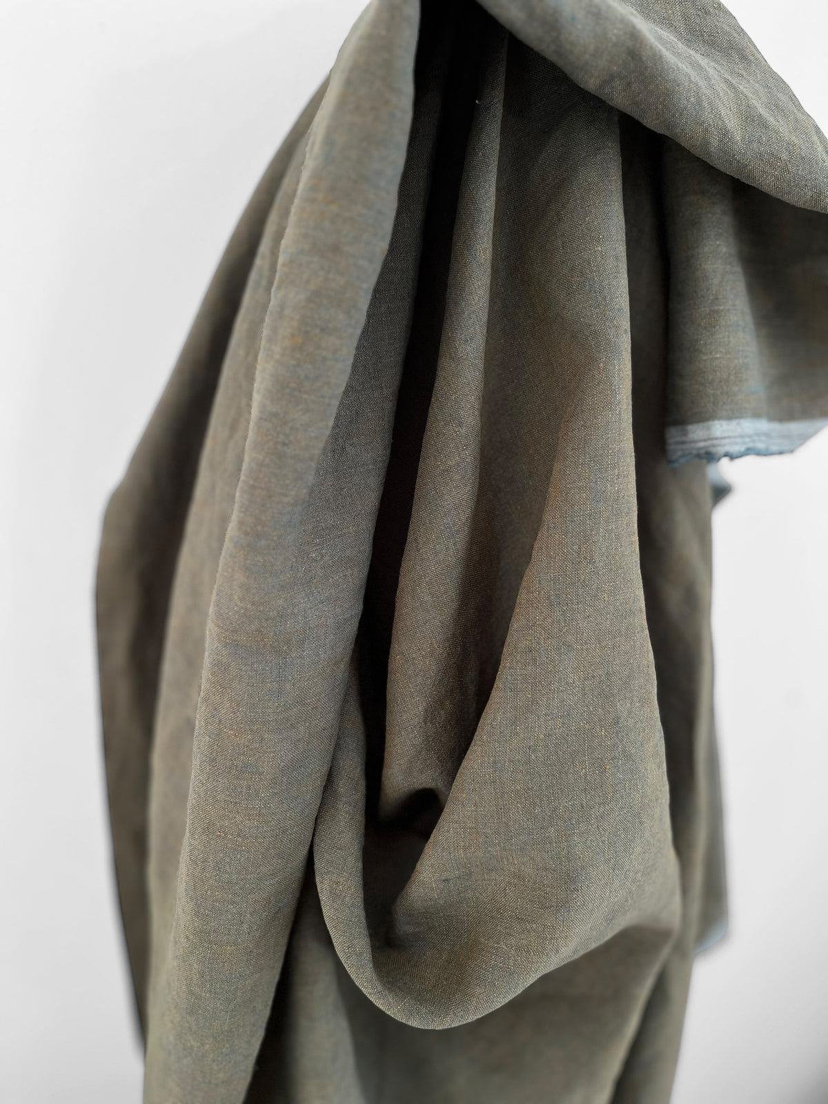 REMNANT 2m - Peacock Melange
